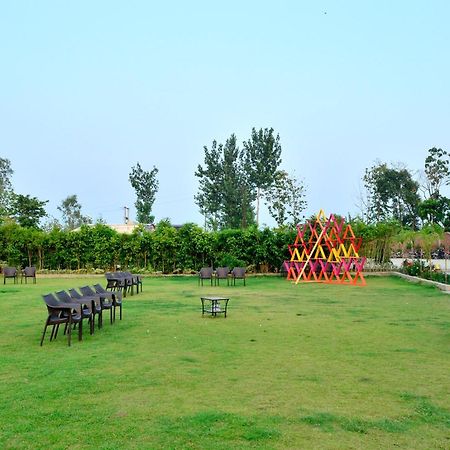 Tag Resorts The Banyan Retreat Ramnagar  Exterior photo