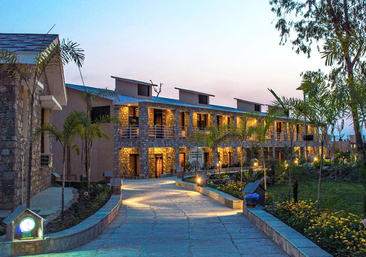 Tag Resorts The Banyan Retreat Ramnagar  Exterior photo