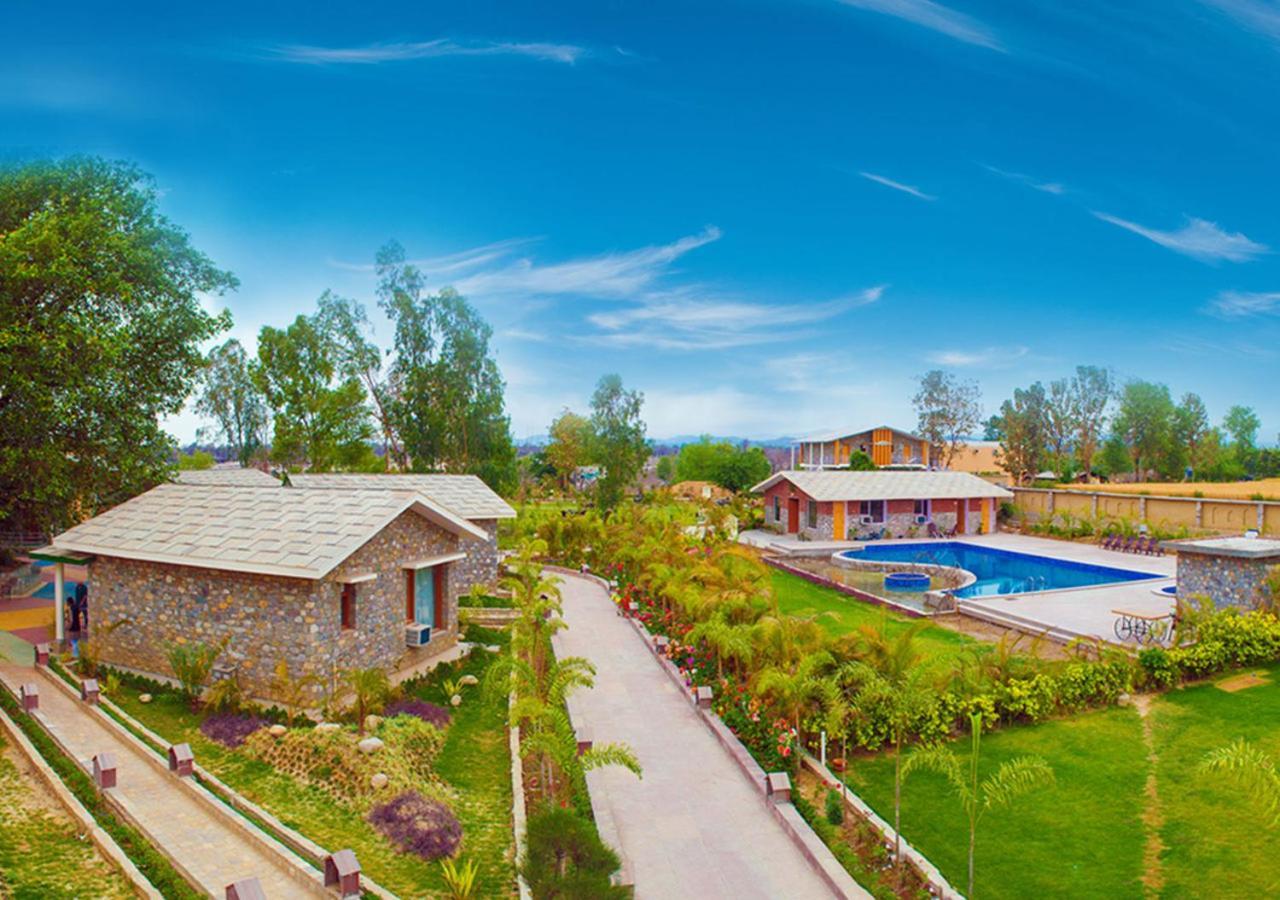 Tag Resorts The Banyan Retreat Ramnagar  Exterior photo